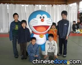 [日本] 哆啦A夢至日本東北避難所訪問災民