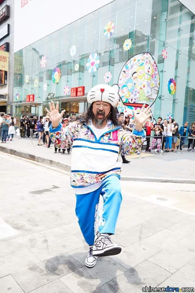 [台灣] 村上隆與哆啦A夢的超強吸引力! 台灣粉絲排隊守候 全球多地出現搶購熱潮