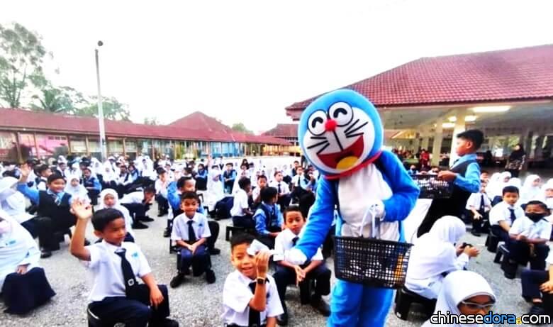 [國際] 扮「哆啦A夢」陪女兒上學 大馬母親用心良苦獲讚