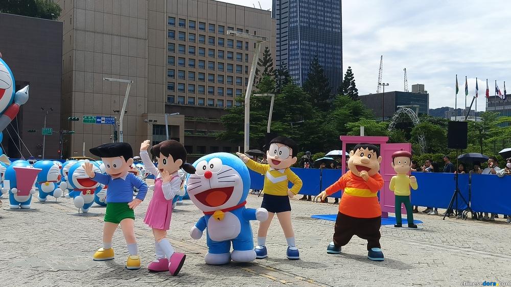 [台灣] 「100%哆啦A夢& Friends 台北快閃活動」第一天／好天氣！哆啦A夢一行人出來相見歡！