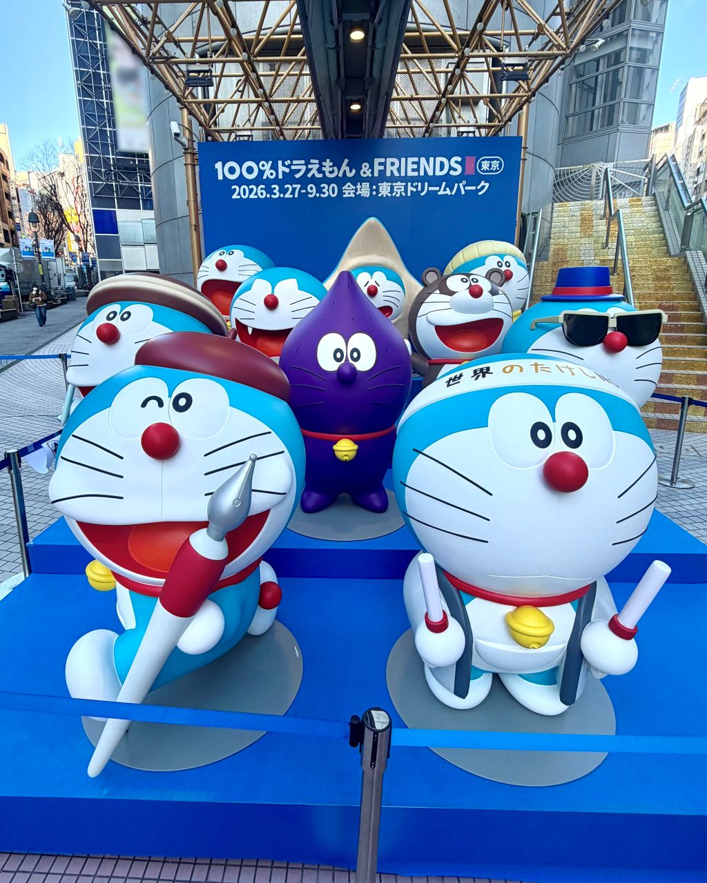 [日本] 站在外圍率先觀賞！澀谷和六本木同步快閃展示展覽雕塑　「100% DORAEMON & FRIENDS」多款展品在日首次大規模展出