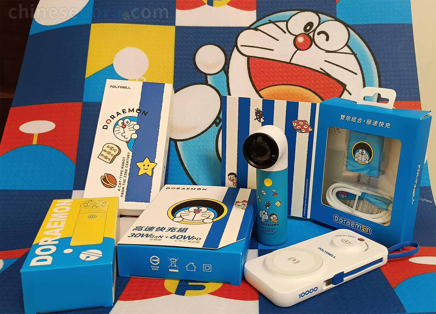 【開箱】從充電到降溫都能派上用場！POLYWELL 哆啦A夢多功能行動電源、快充組與渦輪風扇實品一次看